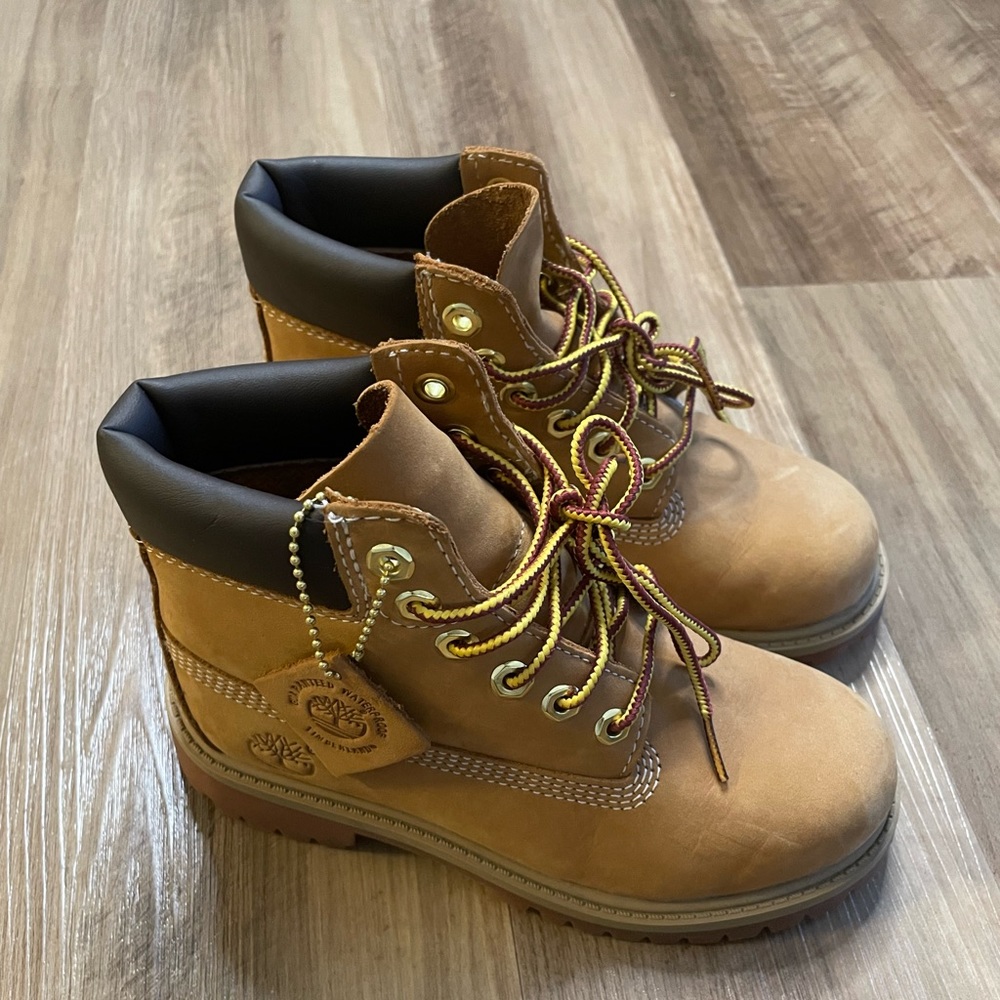 Timberland Wheat Boots Size Preschool 13
